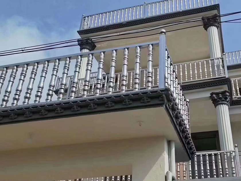 灰鈦金陽臺護欄